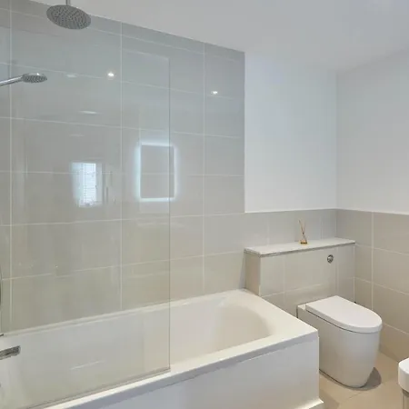 Host & - No 5 Hoggarths Yard * Whitby